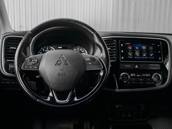Mitsubishi Outlander III Рестайлинг 2 с пробегом 2018 года, цена 1 670 000 рублей, 212505 км, внедорожник, Автокод Объявления