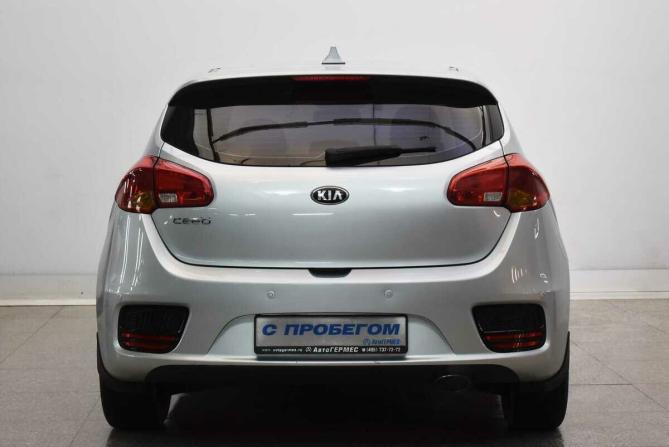 Kia Ceed II Рестайлинг с пробегом 2018 года, цена 1 365 000 рублей, 123138 км, хэтчбек, Автокод Объявления