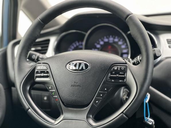 Kia Ceed II с пробегом 2013 года, цена 1 080 000 рублей, 175503 км, хэтчбек, Автокод Объявления