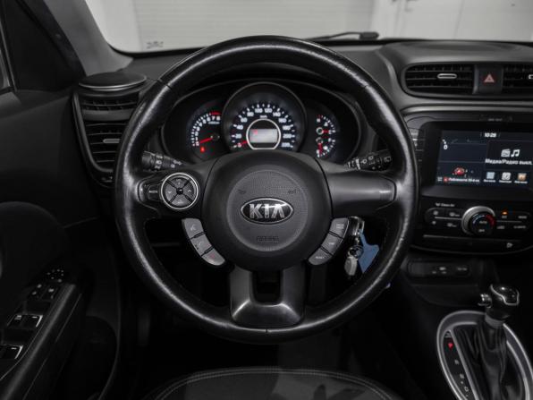 Kia Soul II Рестайлинг с пробегом 2017 года, цена 1 360 000 рублей, 135472 км, хэтчбек, Автокод Объявления
