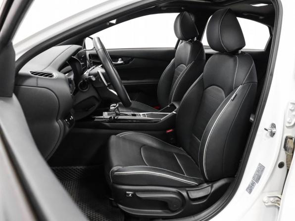Kia K3 II (China Market) Рестайлинг с пробегом 2023 года, цена 2 329 000 рублей, 14605 км, седан, Автокод Объявления