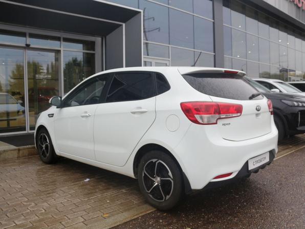 Kia Rio III Рестайлинг с пробегом 2016 года, цена 990 000 рублей, 107322 км, хэтчбек, Автокод Объявления