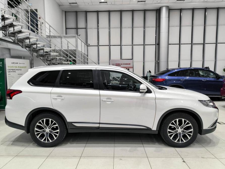 Mitsubishi Outlander III Рестайлинг 2 Казань  - изображение 5