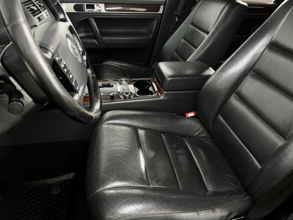Volkswagen Touareg I Рестайлинг с пробегом 2010 года, цена 1 000 000 рублей, 319460 км, внедорожник, Автокод Объявления