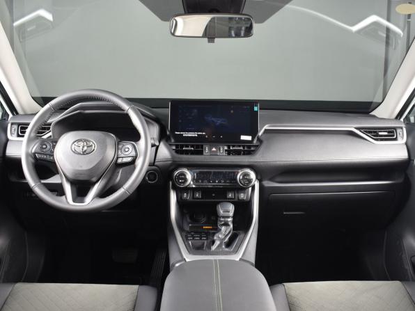 Toyota RAV4 V (XA50) с пробегом 2025 года, цена 4 014 995 рублей, 60 км, внедорожник, Автокод Объявления