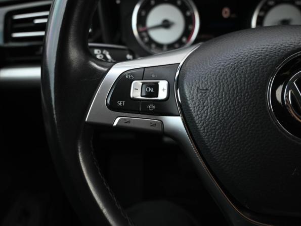 Volkswagen Touareg III с пробегом 2019 года, цена 3 999 000 рублей, 151302 км, внедорожник, Автокод Объявления