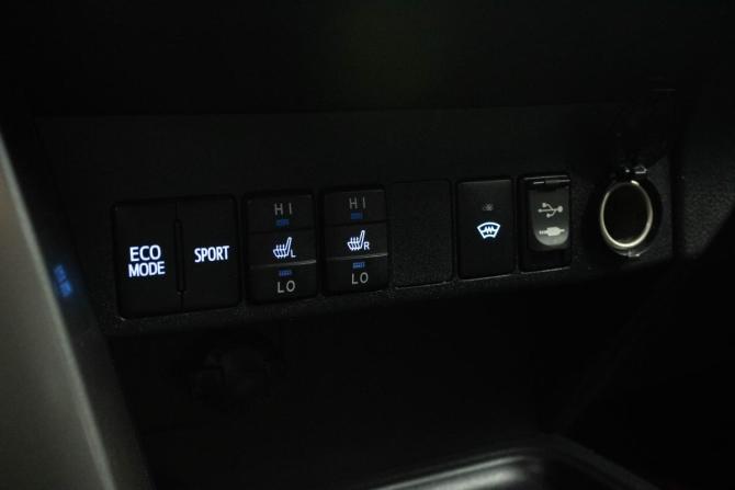 Toyota RAV4 IV (XA40) Рестайлинг с пробегом 2019 года, цена 2 279 000 рублей, 169518 км, внедорожник, Автокод Объявления