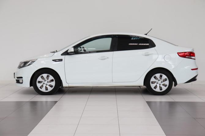 Kia Rio III Рестайлинг с пробегом 2015 года, цена 649 000 рублей, 318218 км, седан, Автокод Объявления