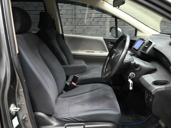 Honda Freed I с пробегом 2010 года, цена 1 000 000 рублей, 102951 км, компактвэн, Автокод Объявления