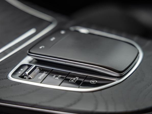 Mercedes-Benz E-Класс V (W213 S213 C238) Рестайлинг с пробегом 2021 года, цена 3 998 000 рублей, 146500 км, седан, Автокод Объявления