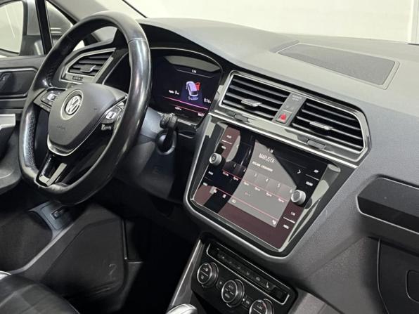 Volkswagen Tiguan II с пробегом 2017 года, цена 1 978 000 рублей, 204773 км, внедорожник, Автокод Объявления