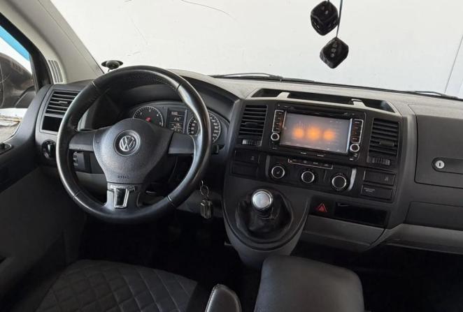 Volkswagen Caravelle T5 Рестайлинг с пробегом 2013 года, цена 1 550 000 рублей, 352420 км, минивэн, Автокод Объявления