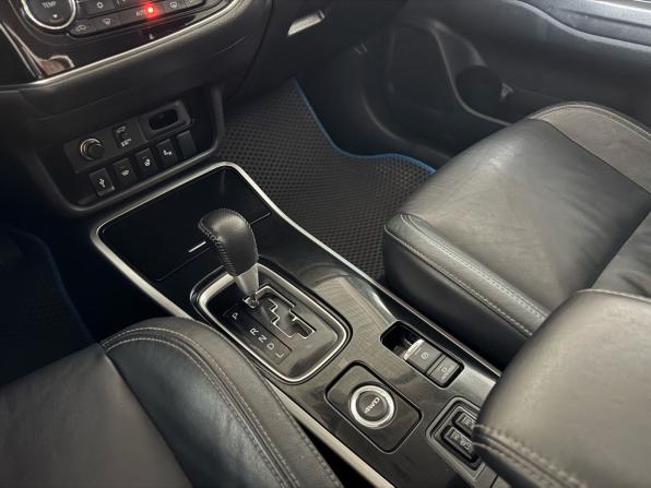 Mitsubishi Outlander III Рестайлинг 3 с пробегом 2018 года, цена 2 335 000 рублей, 99359 км, внедорожник, Автокод Объявления