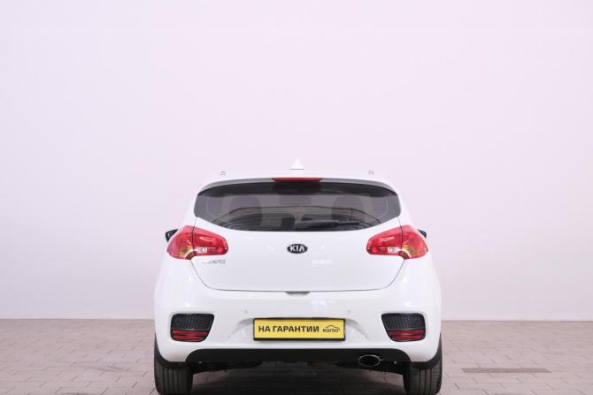 Kia Ceed II Рестайлинг с пробегом 2017 года, цена 1 299 000 рублей, 62000 км, хэтчбек, Автокод Объявления