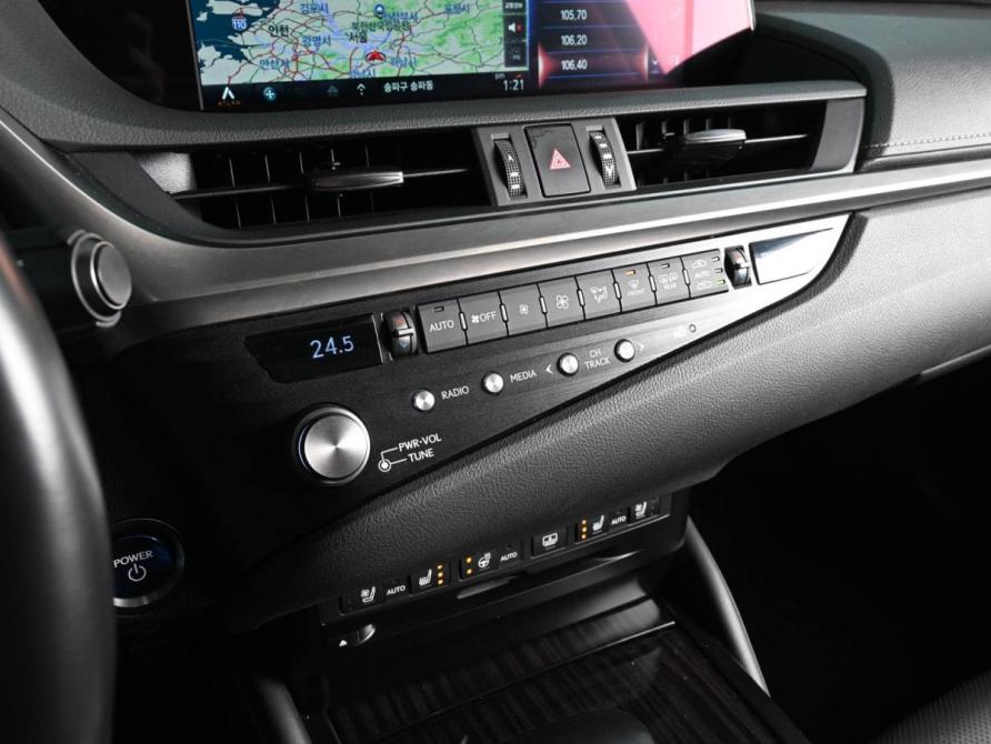 Lexus ES VII Ростов-на-Дону  - изображение 16