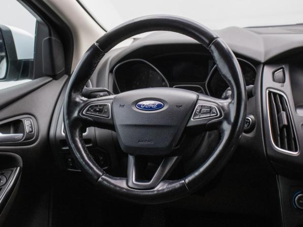 Ford Focus III Рестайлинг с пробегом 2015 года, цена 1 043 000 рублей, 135680 км, седан, Автокод Объявления