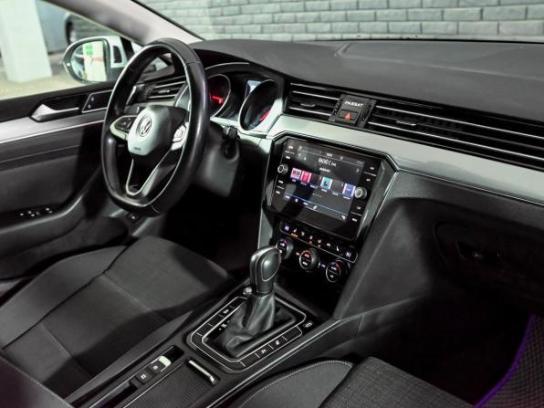 Volkswagen Passat B8 Рестайлинг с пробегом 2020 года, цена 2 250 000 рублей, 147223 км, универсал, Автокод Объявления