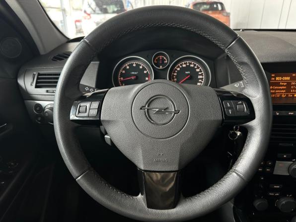 Opel Astra H Рестайлинг с пробегом 2010 года, цена 650 000 рублей, 141700 км, хэтчбек, Автокод Объявления