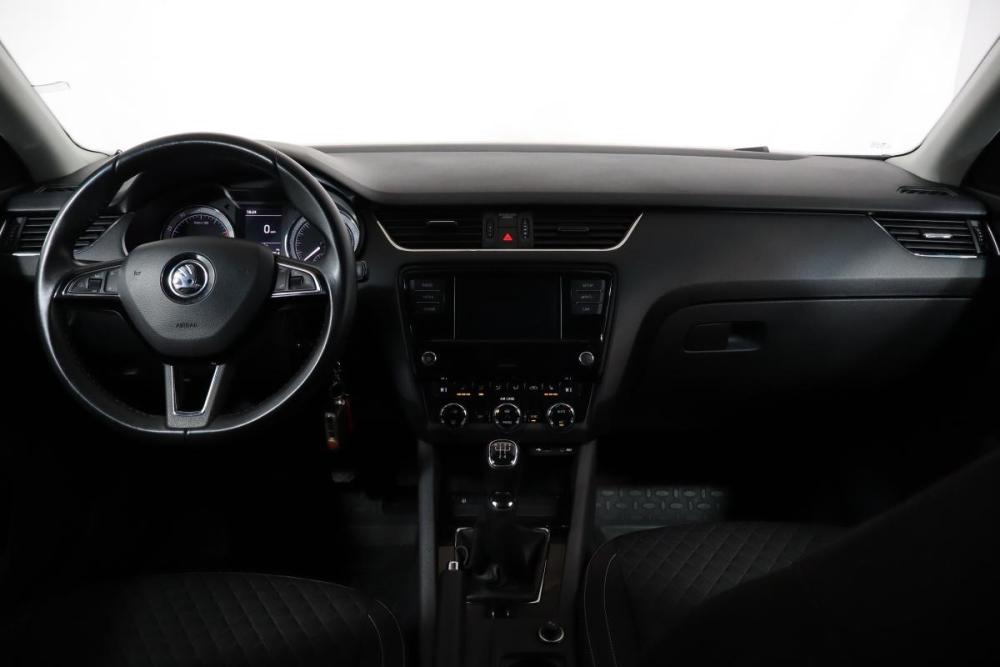 Skoda Octavia III (A7) Рестайлинг Санкт-Петербург  - изображение 7
