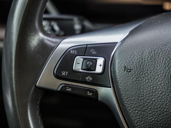 Volkswagen Touareg III с пробегом 2019 года, цена 4 598 000 рублей, 42137 км, внедорожник, Автокод Объявления