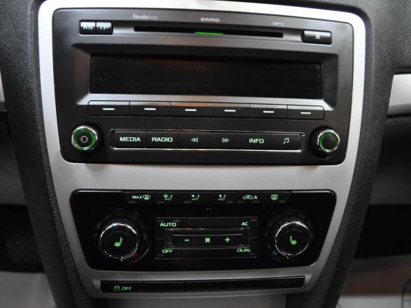 Skoda Octavia II (A5) Рестайлинг с пробегом 2011 года, цена 695 500 рублей, 252806 км, универсал, Автокод Объявления