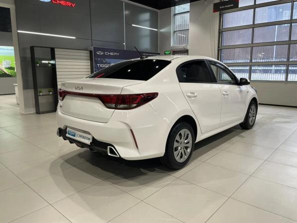 Kia Rio IV Рестайлинг с пробегом 2021 года, цена 1 470 000 рублей, 73297 км, седан, Автокод Объявления