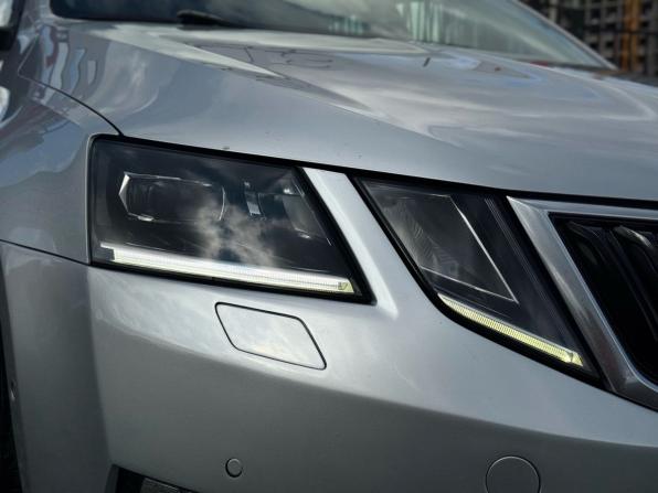 Skoda Octavia III (A7) Рестайлинг с пробегом 2018 года, цена 1 679 000 рублей, 230939 км, лифтбек, Автокод Объявления