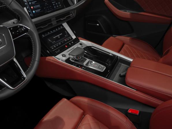 Audi Q6 с пробегом 2026 года, цена 8 700 000 рублей, 17 км, внедорожник, Автокод Объявления
