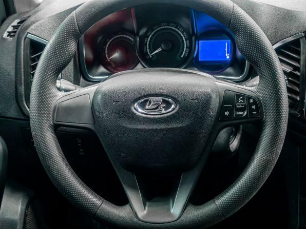 Lada (ВАЗ) XRAY I с пробегом 2017 года, цена 879 900 рублей, 123000 км, хэтчбек, Автокод Объявления
