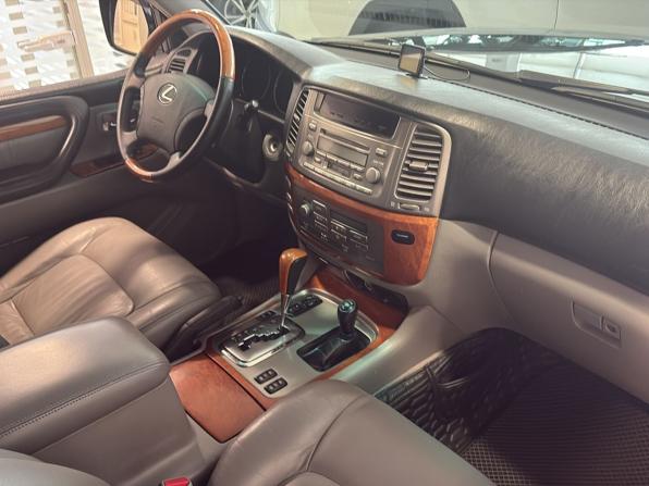 Lexus LX II Рестайлинг с пробегом 2004 года, цена 3 275 000 рублей, 311332 км, внедорожник, Автокод Объявления