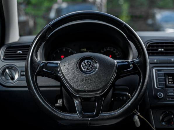 Volkswagen Polo V Рестайлинг с пробегом 2016 года, цена 790 000 рублей, 123663 км, седан, Автокод Объявления