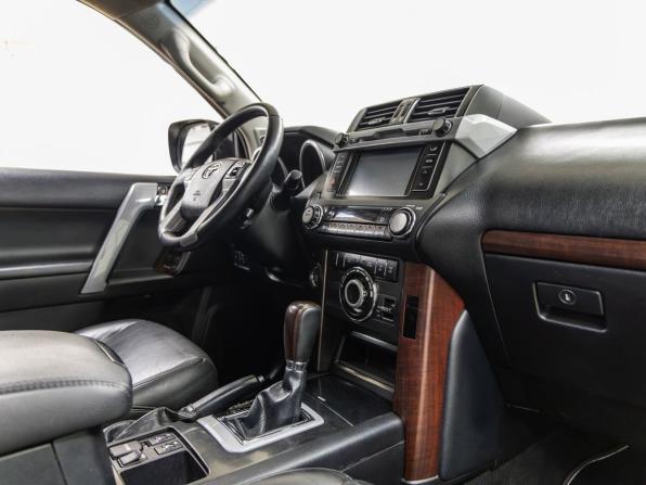 Toyota Land Cruiser Prado 150 Series Рестайлинг 1 с пробегом 2015 года, цена 3 648 000 рублей, 136090 км, внедорожник, Автокод Объявления