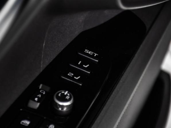 Toyota Camry IX (XV80) China Market с пробегом 2024 года, цена 4 998 000 рублей, 2000 км, седан, Автокод Объявления