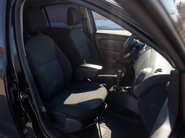 Renault Logan II с пробегом 2015 года, цена 870 000 рублей, 83711 км, седан, Автокод Объявления