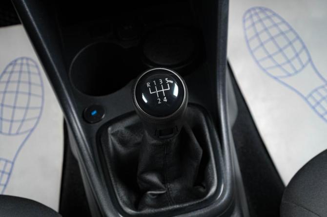 Volkswagen Polo V Рестайлинг с пробегом 2018 года, цена 1 049 000 рублей, 223000 км, седан, Автокод Объявления