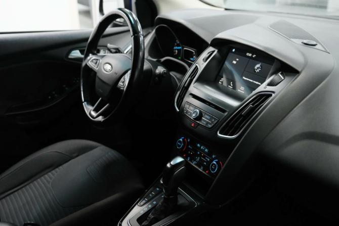 Ford Focus III Рестайлинг с пробегом 2017 года, цена 1 400 000 рублей, 87409 км, хэтчбек, Автокод Объявления