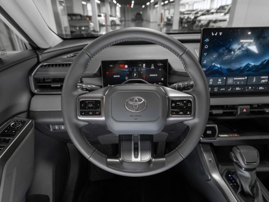 Toyota RAV4 VI (XA60) Москва  - изображение 11