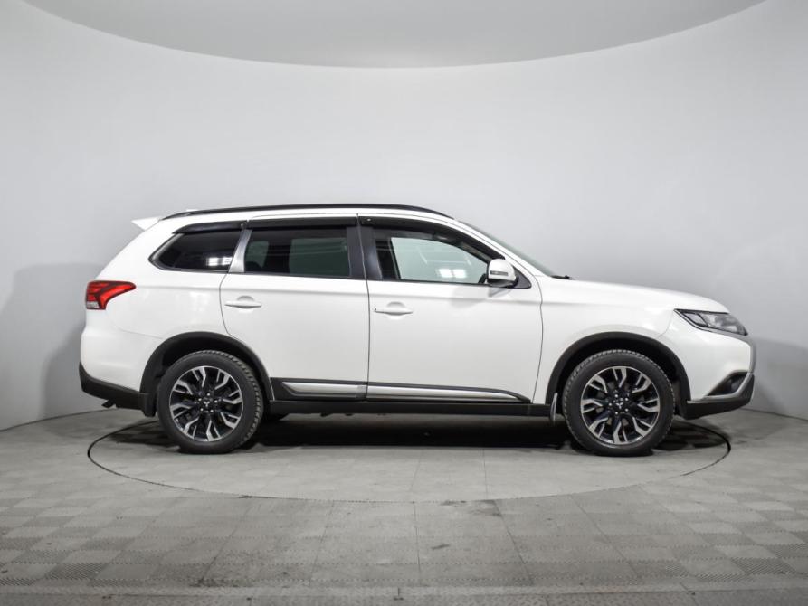 Mitsubishi Outlander III Рестайлинг 3 Санкт-Петербург  - изображение 4