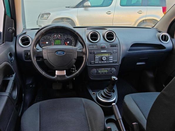Ford Fiesta Mk5 с пробегом 2006 года, цена 509 000 рублей, 207022 км, хэтчбек, Автокод Объявления