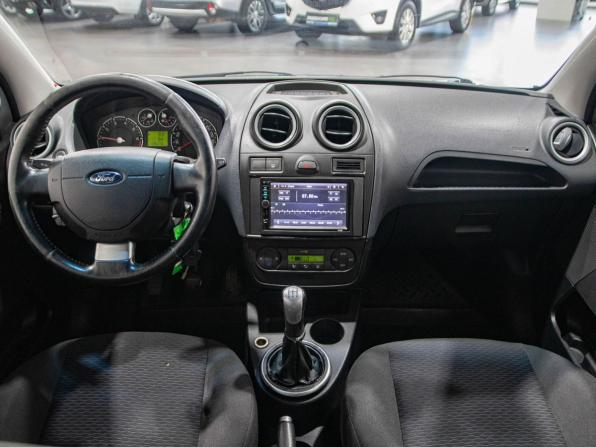 Ford Fiesta Mk5 с пробегом 2006 года, цена 299 000 рублей, 220244 км, хэтчбек, Автокод Объявления