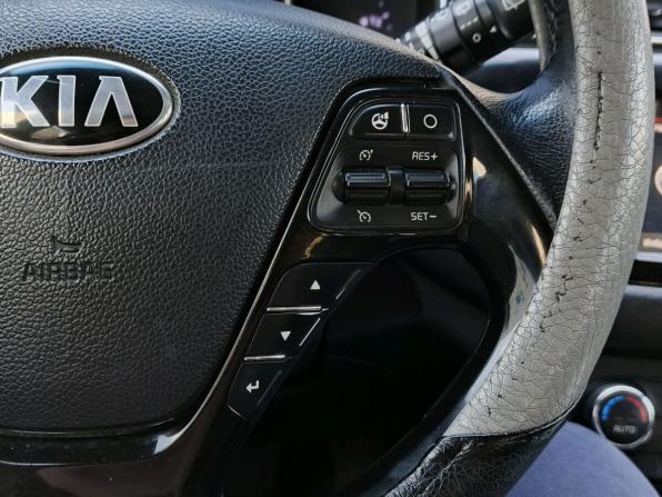Kia Ceed II Рестайлинг с пробегом 2017 года, цена 999 000 рублей, 383512 км, универсал, Автокод Объявления