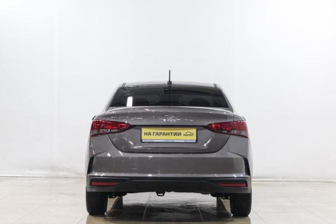 Hyundai Solaris II Рестайлинг с пробегом 2021 года, цена 1 669 000 рублей, 89000 км, седан, Автокод Объявления