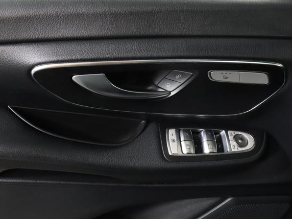 Mercedes-Benz V-Класс III (W447) Рестайлинг с пробегом 2020 года, цена 5 700 000 рублей, 99000 км, минивэн, Автокод Объявления