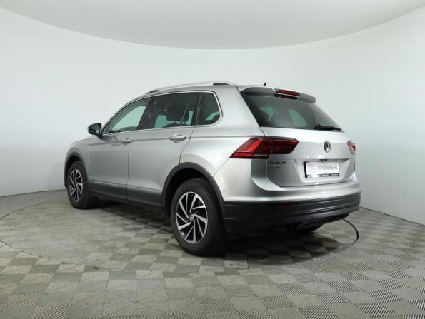 Volkswagen Tiguan II с пробегом 2018 года, цена 1 998 000 рублей, 125000 км, внедорожник, Автокод Объявления