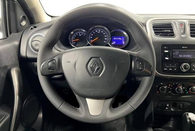Renault Logan II с пробегом 2017 года, цена 500 000 рублей, 271174 км, седан, Автокод Объявления