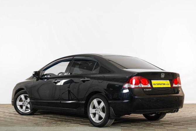 Honda Civic VIII Рестайлинг с пробегом 2011 года, цена 849 000 рублей, 239953 км, седан, Автокод Объявления