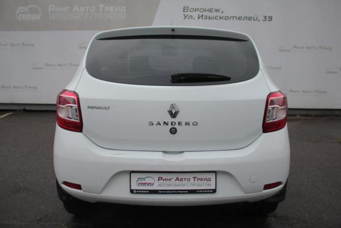 Renault Sandero II с пробегом 2015 года, цена 490 000 рублей, 199201 км, хэтчбек, Автокод Объявления