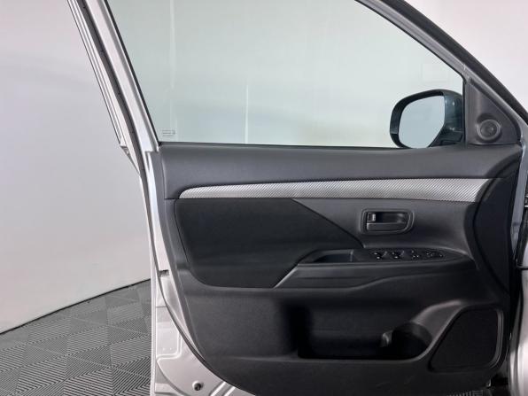 Mitsubishi Outlander III Рестайлинг 2 с пробегом 2017 года, цена 1 829 000 рублей, 144000 км, внедорожник, Автокод Объявления