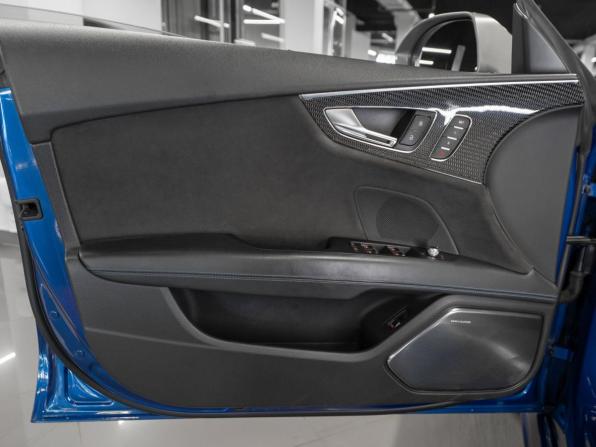 Audi RS 7 I (4G) Рестайлинг с пробегом 2016 года, цена 4 950 000 рублей, 115000 км, хэтчбек, Автокод Объявления