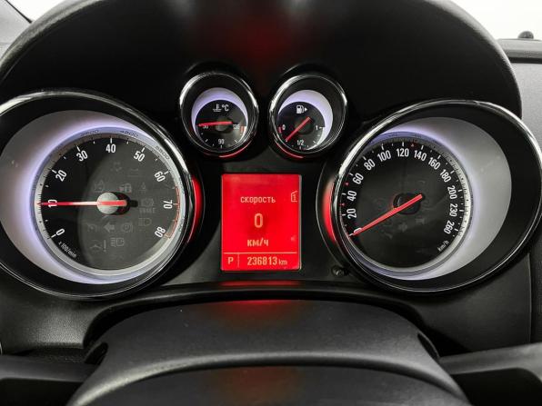 Opel Astra J с пробегом 2011 года, цена 576 800 рублей, 236813 км, хэтчбек, Автокод Объявления